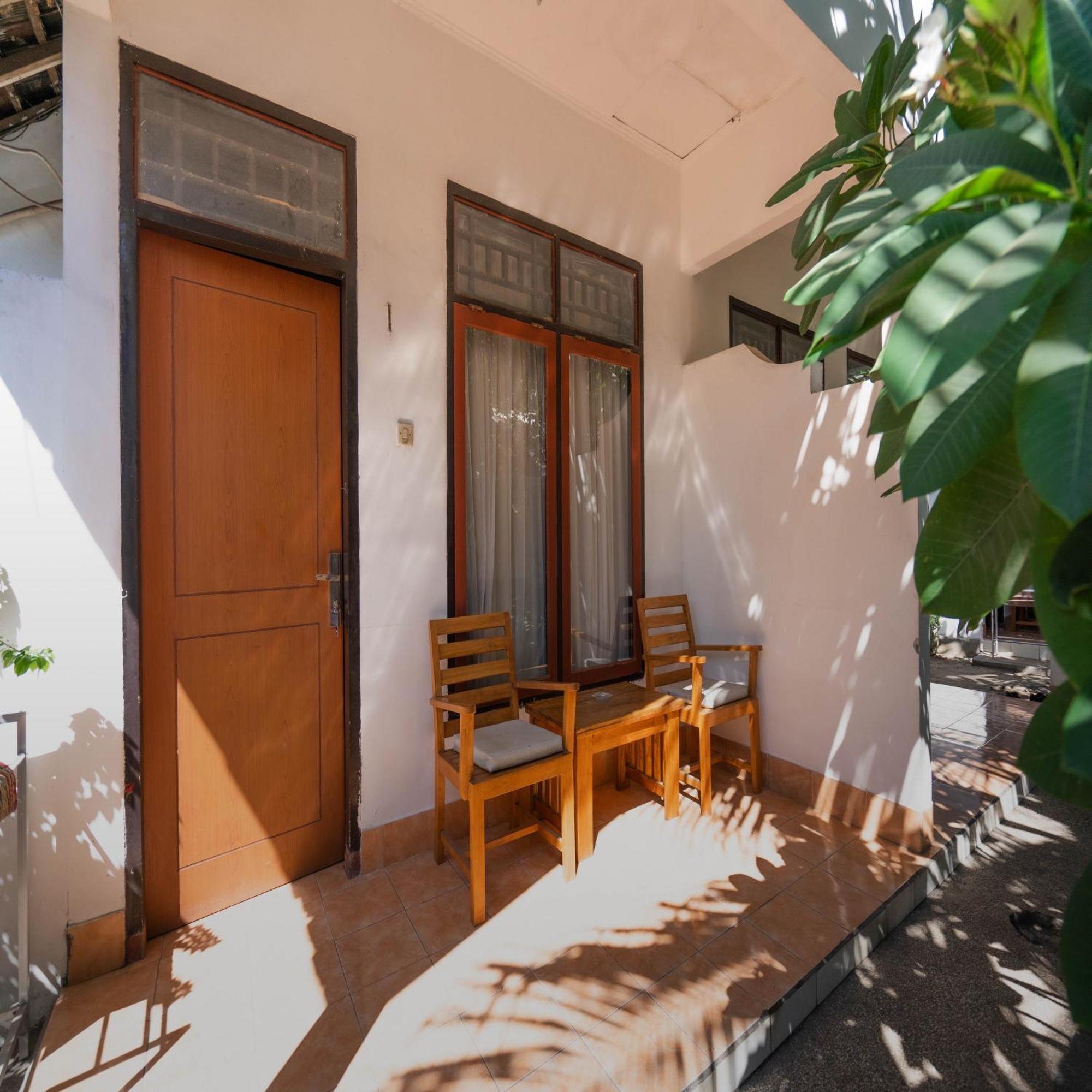 Reddoorz At Ocean 2 Gili Trawangan Hotel Exterior photo